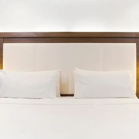 Holiday Inn Express Hollywood Walk Of Fame By Ihg-2