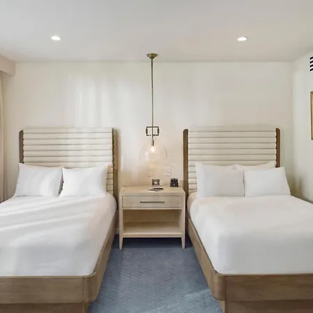 Luxe Sunset Boulevard Hotel-3
