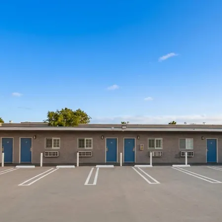 Sand Piper Motel South Central Los Angeles-3