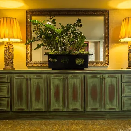 Olyver Hotel-2
