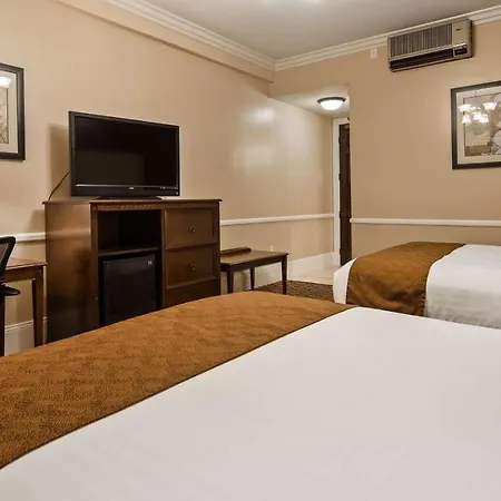 Best Western Plus San Pedro Hotel & Suites-3