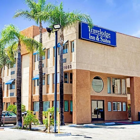 Travelodge By Wyndham Chatsworth-2