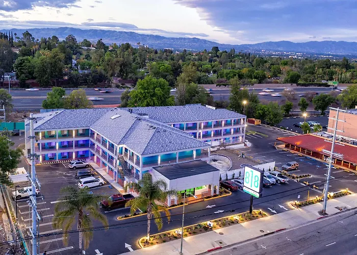 818 Hotel + Pool, Ascend Hotel Collection By Choice Los Angeles