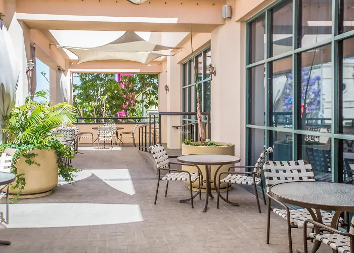 Hotels in Los AngelesCrowne Plaza Harbor By Ihg