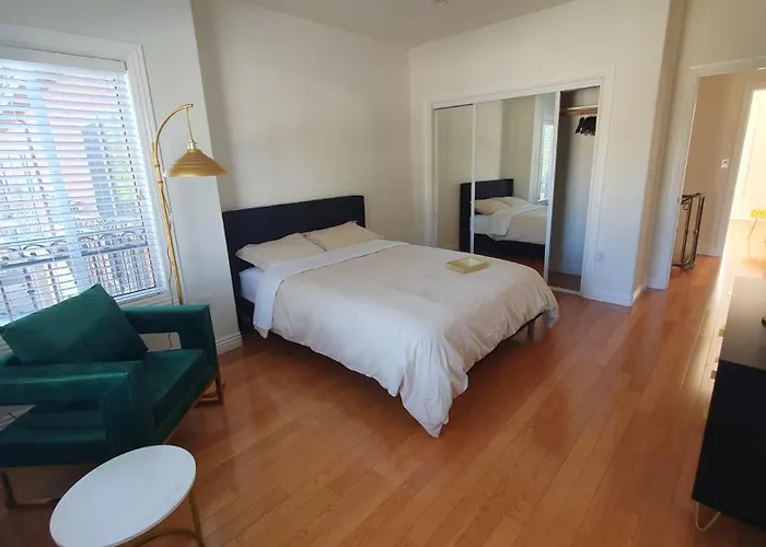 3 Bedroom Hollywood Gem Los Angeles