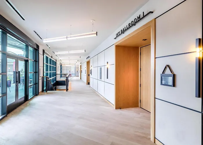 Hotels in Los AngelesShay, A Destination By Hyatt