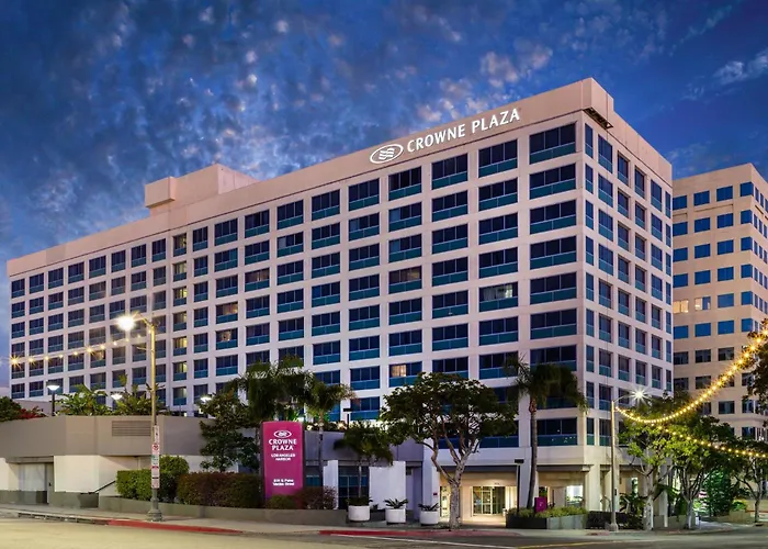 Hotels in Los AngelesCrowne Plaza Harbor By Ihg