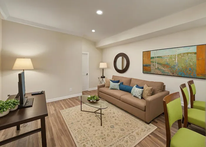 Modern Luxury Apartments In The Heart Of Los Angeles