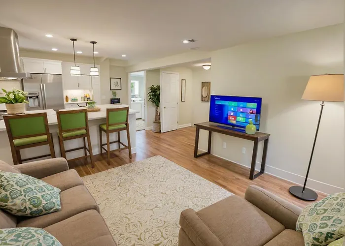 Modern Luxury Apartments In The Heart Of Los Angeles