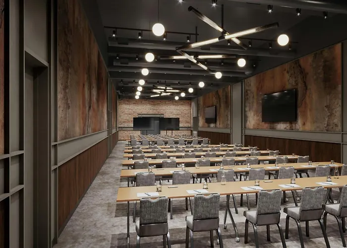 Moxy Downtown Los Angeles