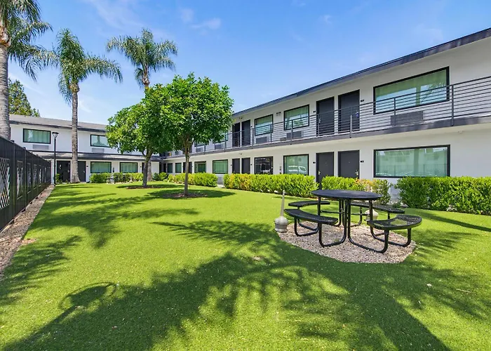 Hyland Inn Van Nuys Los Angeles
