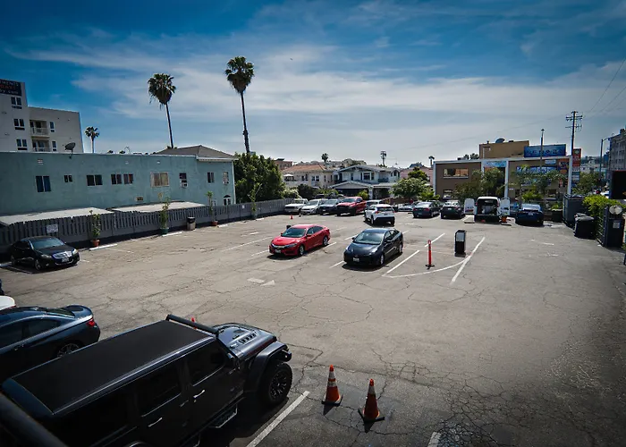 H By H Hospitality Hotel Los Angeles